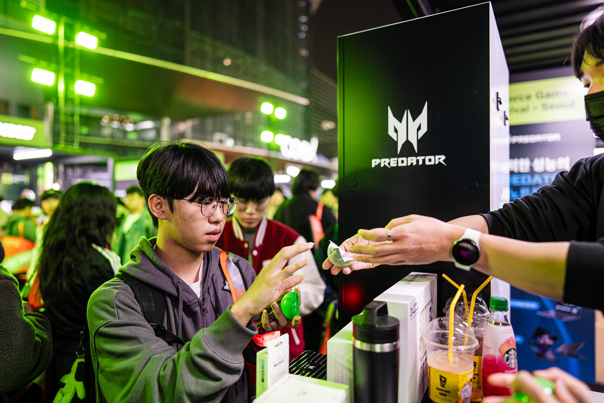 \GEFORCE \26 — image 44