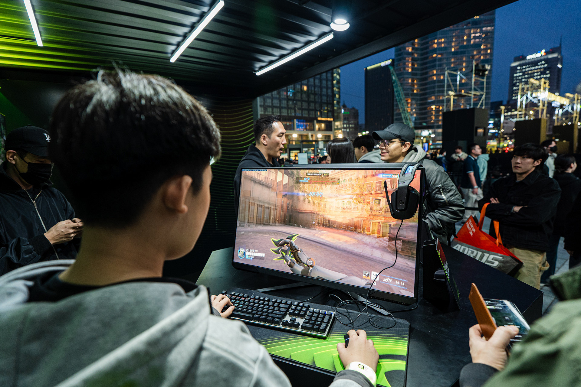 \GEFORCE \26 — image 45