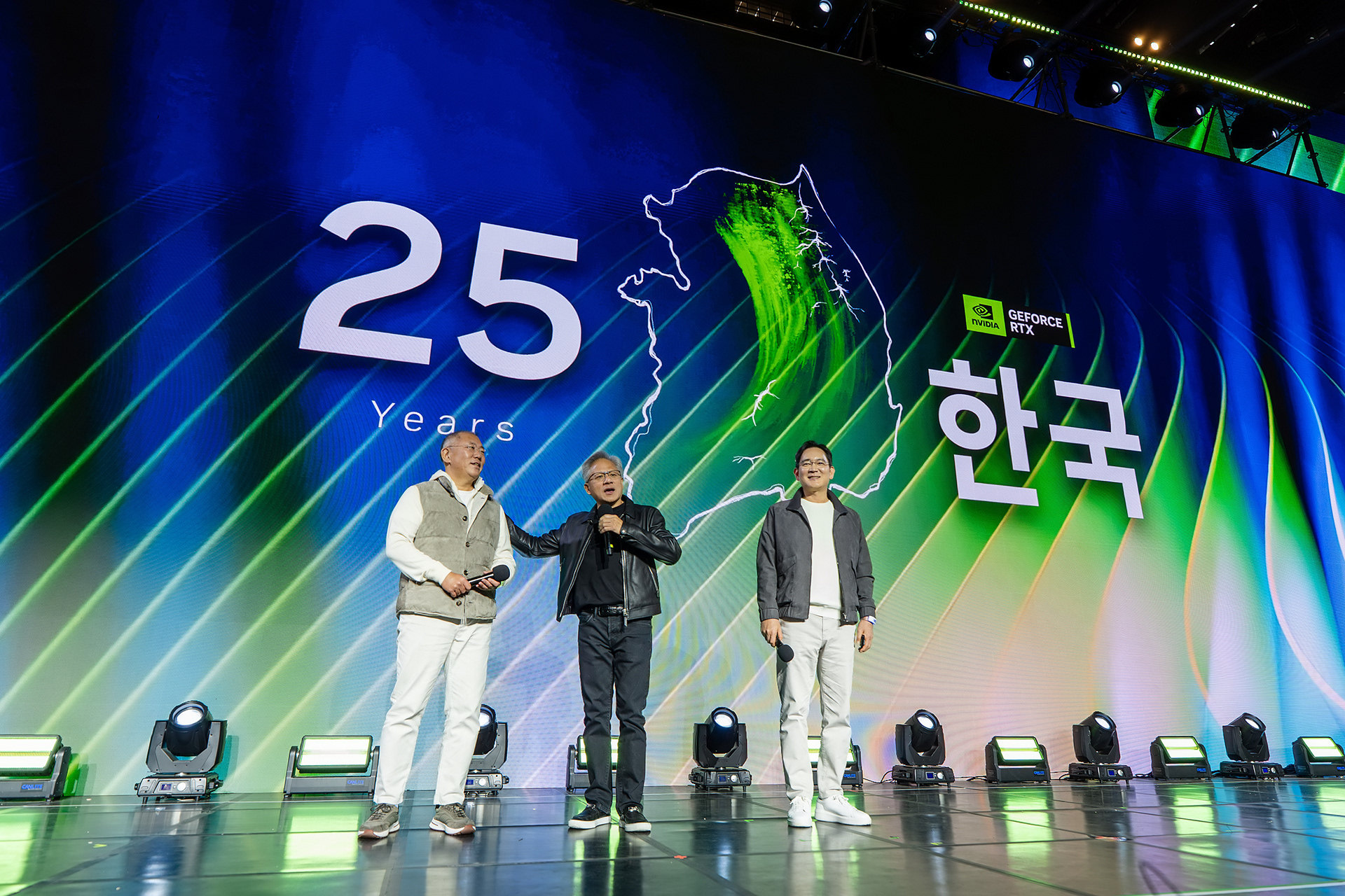\GEFORCE \26 — image 38